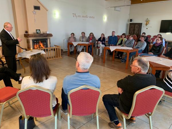 Diskusný večer s Mons. F. Rábekom